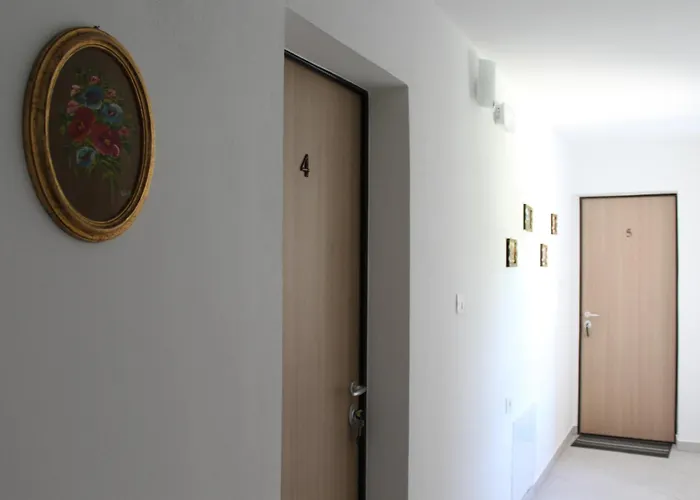 Grad Nočitev z zajtrkom